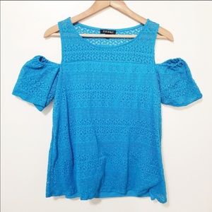 Roz & Ali Blue Lace Cold Shoulder Top